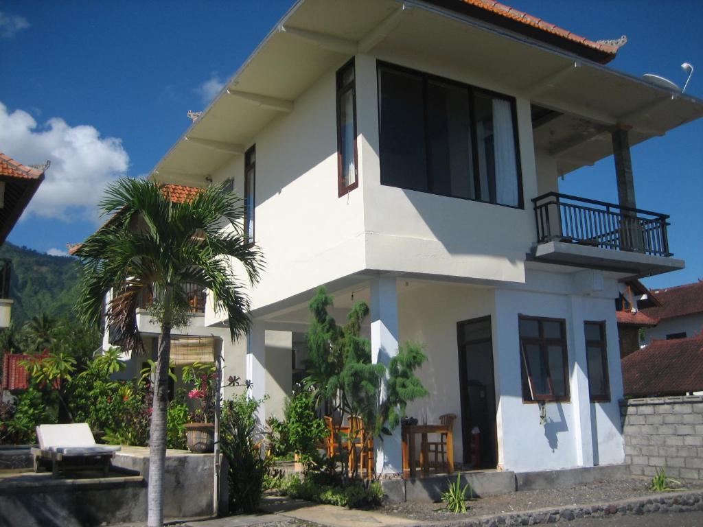 Lucky Paradise Bungalows On The Beach Amed  Bagian luar foto